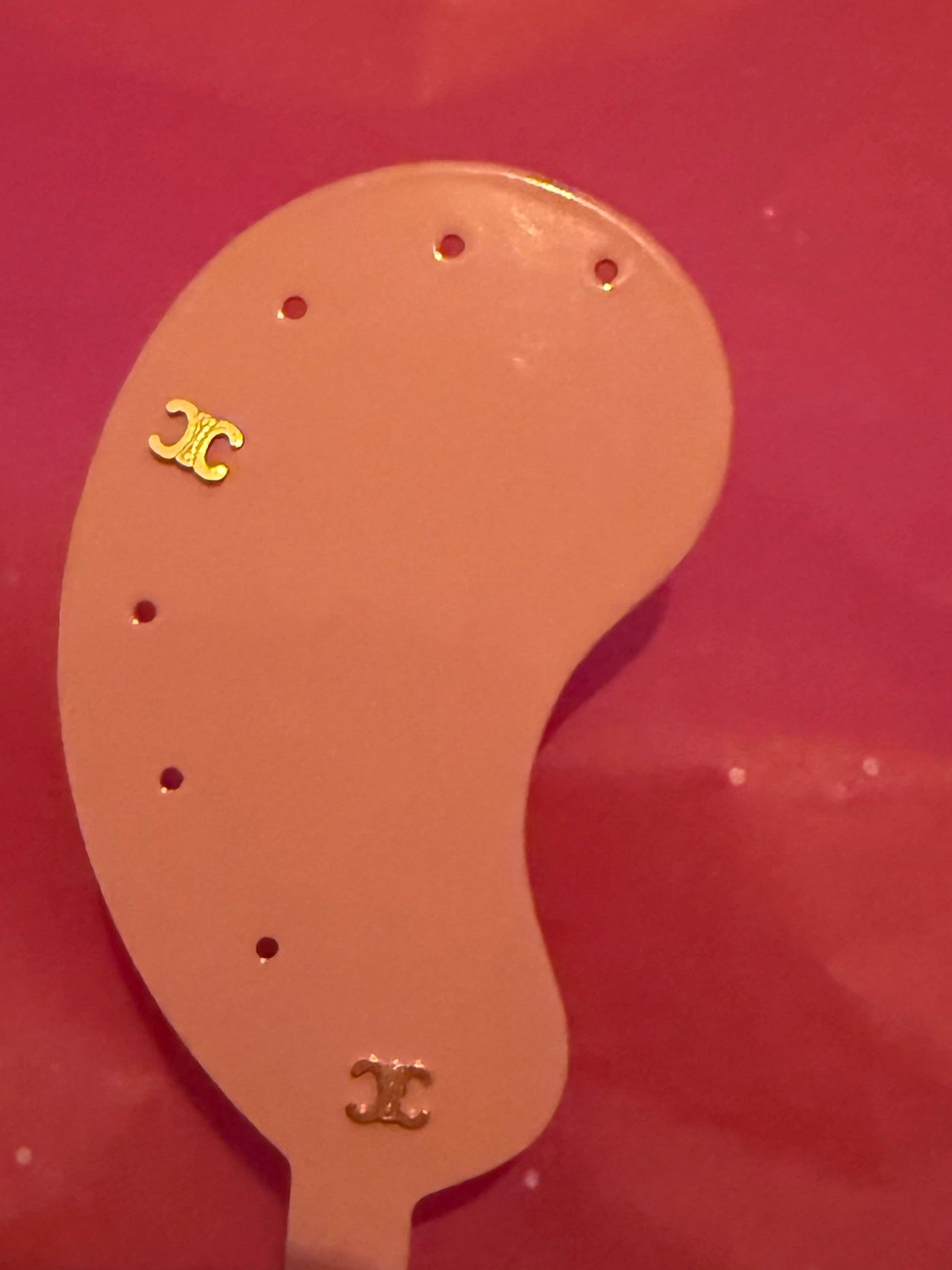 Celi stud earrings 💛 ‘