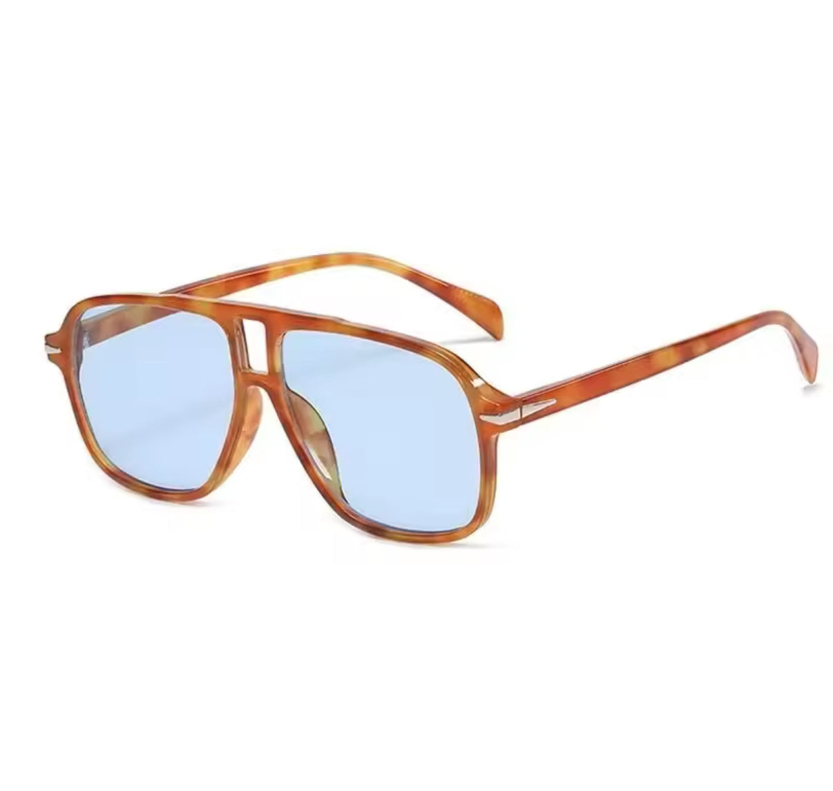 Leo blue sunnies 💙🤎