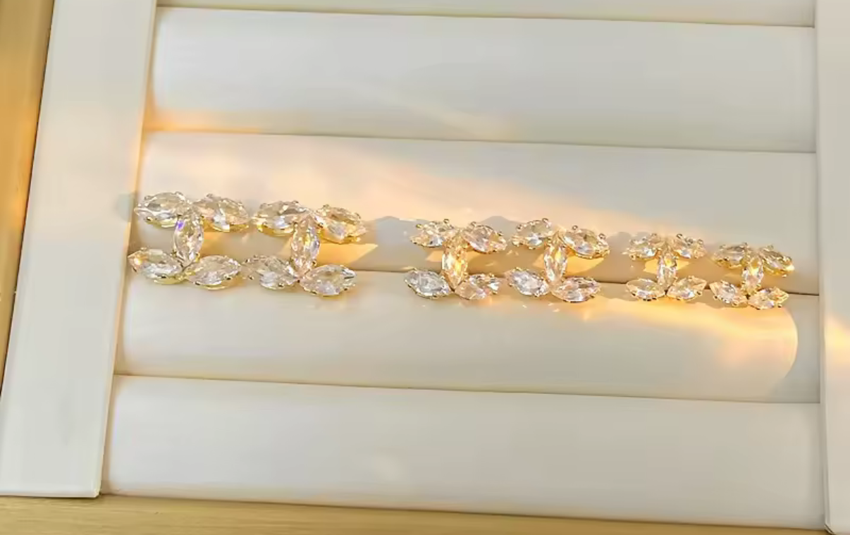 CC Daimond earrings set 🤍’