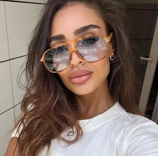 Leo blue sunnies 💙🤎